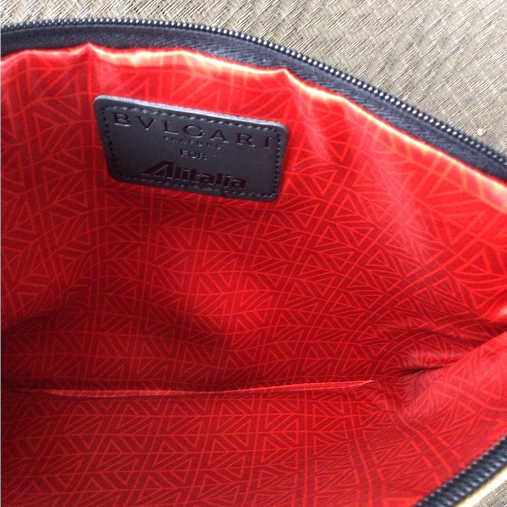 ❌SOLD❌Bulgari for Alitalia Tan/Black Nylon Cosmetics Case - Picture 4 of 4